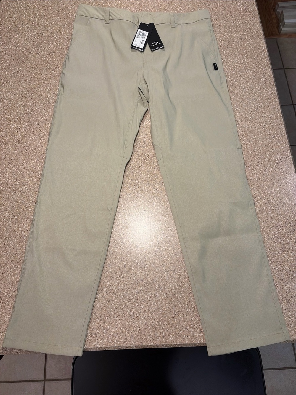 NWT Oakley Performance Terrain Pants Silver Sage White Heather Men’s 33x30 $80